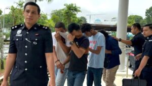 মালয়েশিয়ায় বাংলাদেশি যুবককে অবৈধভাবে আটকে রাখার দায়ে চারজনের কারাদণ্ড ও জরিমানা